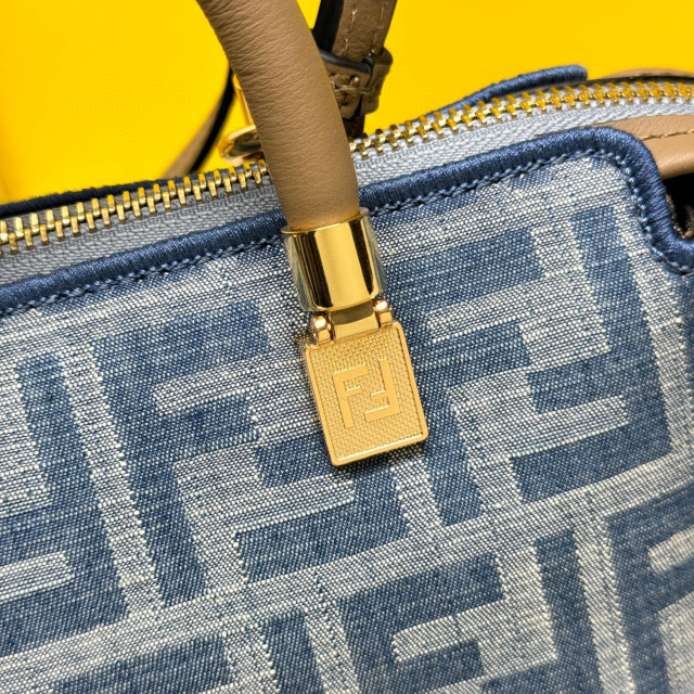 Borsa a mano Fendi Dimensioni: 20,5*9*12 cm