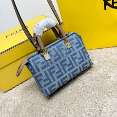 Borsa a mano Fendi Dimensioni: 20,5*9*12 cm