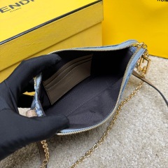 Fendi Mahjong bag Size：20*3*19cm