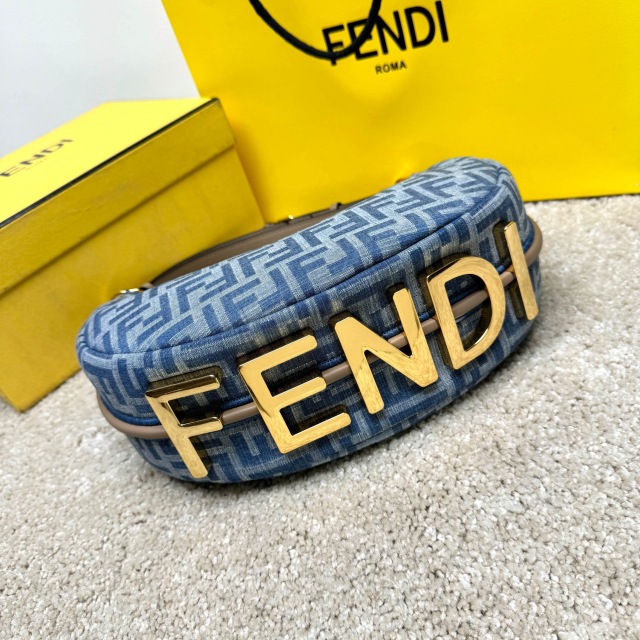 Borsa a forma di cuore Fendi Dimensioni: 29*24*10cm