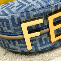 Borsa a forma di cuore Fendi Dimensioni: 29*24*10cm