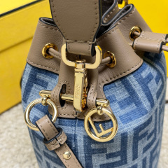 Borsa a secchiello Fendi Dimensioni: 12*18*10cm