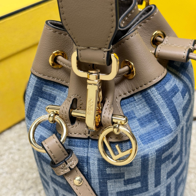 Borsa a secchiello Fendi Dimensioni: 12*18*10cm