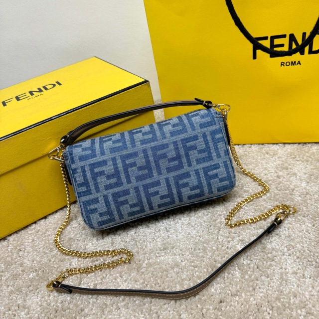Borsa baguette Fendi Dimensioni: 20*13*5cm
