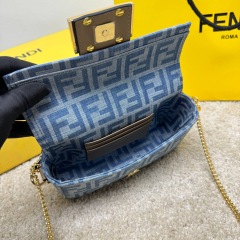 Borsa baguette Fendi Dimensioni: 20*13*5cm