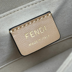 Fendi 单肩包 尺寸：19*13*9cm