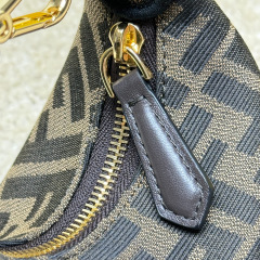 Borsa a forma di cuore Fendi Dimensioni: 16,5*14*5 cm