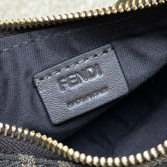 Borsa a forma di cuore Fendi Dimensioni: 16,5*14*5 cm