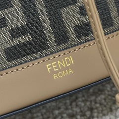 Borsa a secchiello Fendi Dimensioni: 18,5*12*10 cm