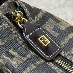 Fendi Kosmetiktasche Größe: 16 x 10 x 13 cm