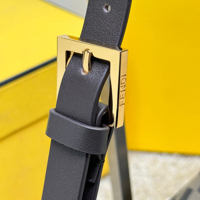 Fendi 单肩包 尺寸：22*4.5*13cm