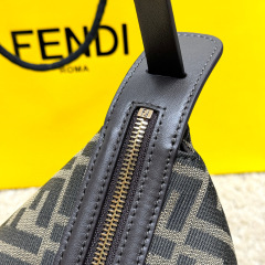 Fendi Einzelne Umhängetasche Größe: 34,5 * 4,5 * 20 cm