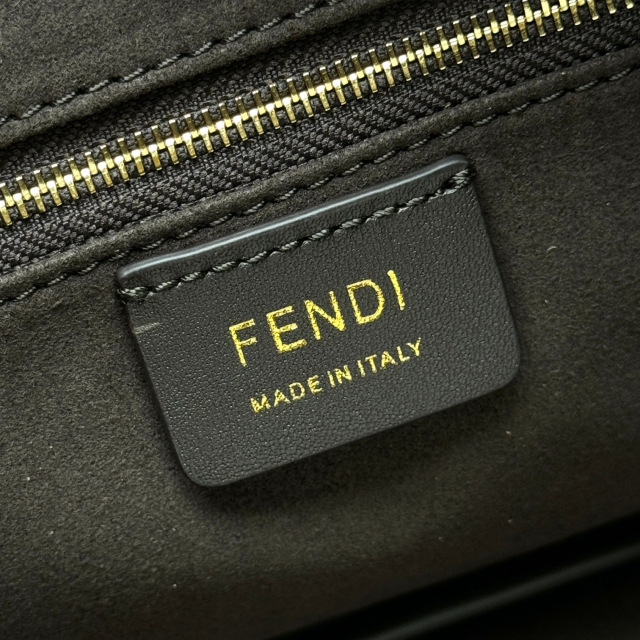 Fendi Einzelne Umhängetasche Größe: 34,5 * 4,5 * 20 cm