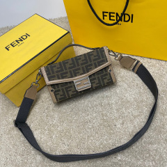 Borsa Fendi Hezibao Dimensioni: 22*13*6,5 cm