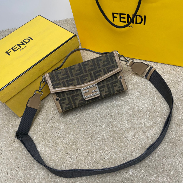 Borsa Fendi Hezibao Dimensioni: 22*13*6,5 cm