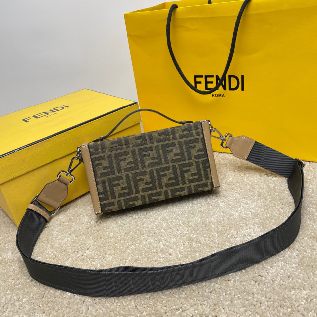 Borsa Fendi Hezibao Dimensioni: 22*13*6,5 cm
