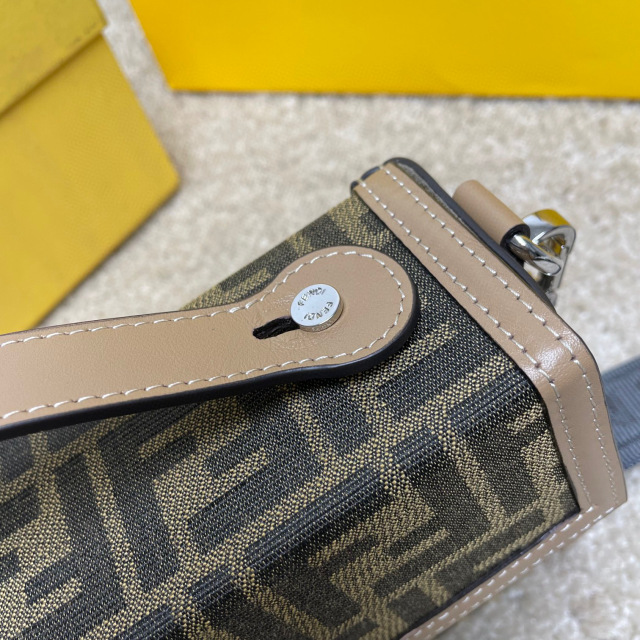Borsa Fendi Hezibao Dimensioni: 22*13*6,5 cm