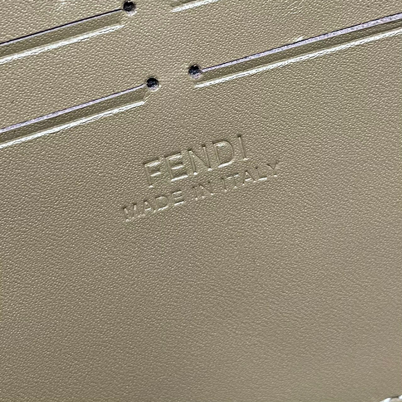 Borsa Fendi Hezibao Dimensioni: 22*13*6,5 cm