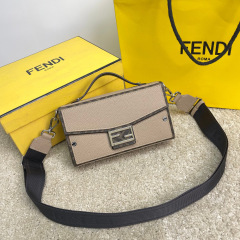 Fendi Hezibao Tasche Größe: 22 x 13 x 6,5 cm