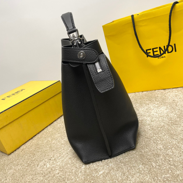 Borsa a mano Fendi Dimensioni: 38*34*12cm
