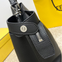 Borsa a mano Fendi Dimensioni: 38*34*12cm