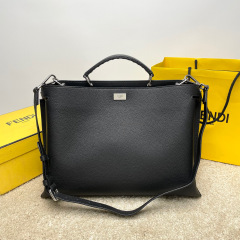 Borsa a mano Fendi Dimensioni: 38*34*12cm