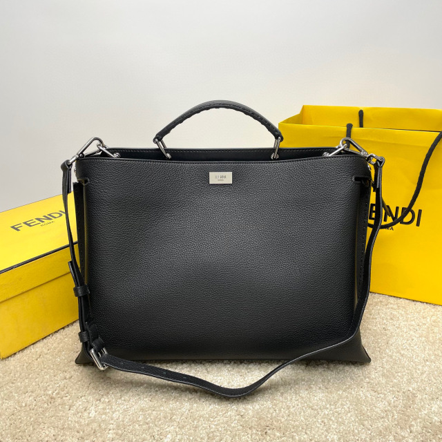 Borsa a mano Fendi Dimensioni: 38*34*12cm