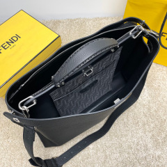 Borsa a mano Fendi Dimensioni: 38*34*12cm