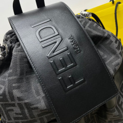 Borsa zaino Fendi Dimensioni: 31*16*36cm