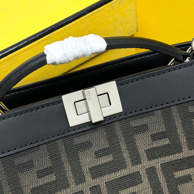 Borsa a mano Fendi Dimensioni: 23*6*14,5 cm
