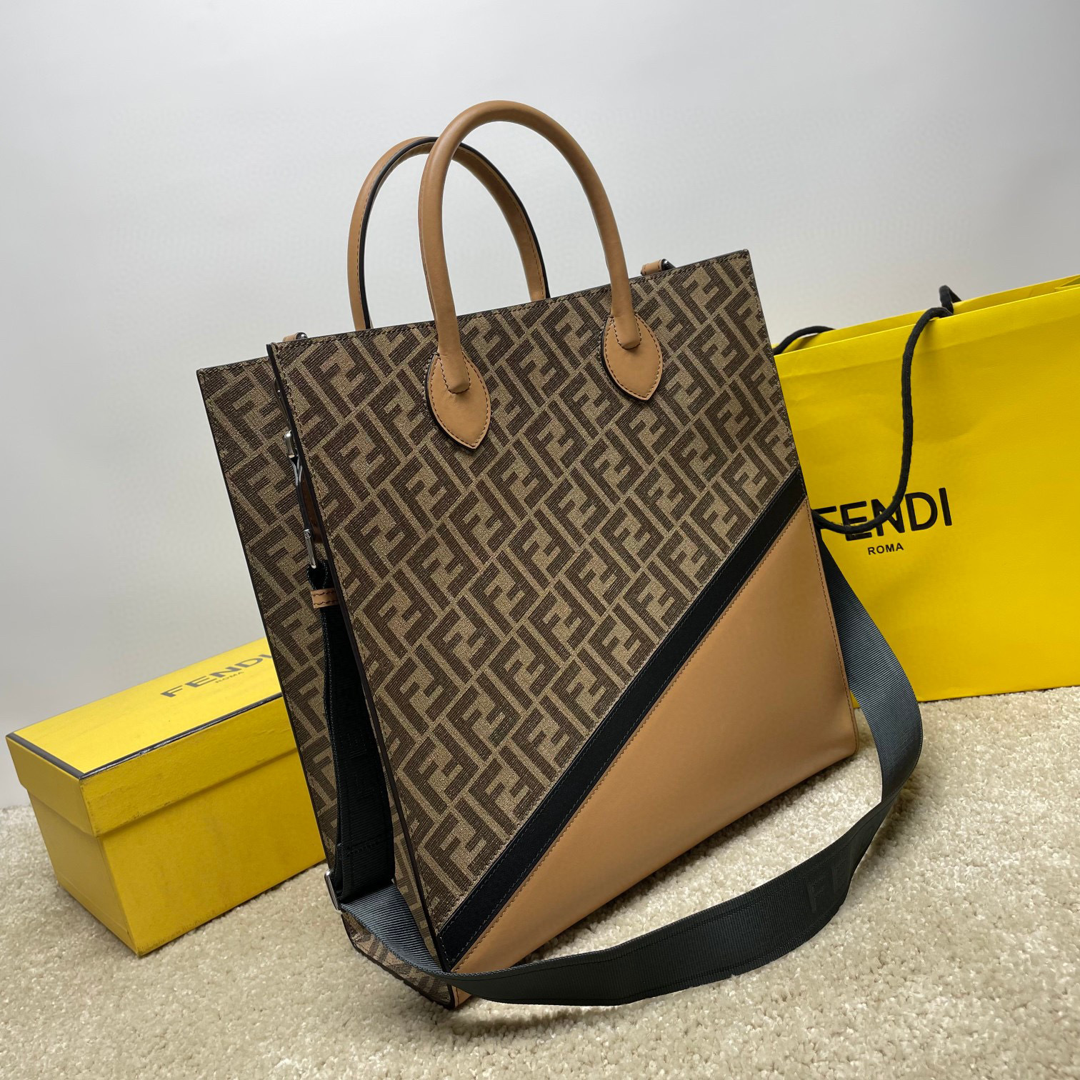 Fendi Handtasche Größe: 36*14*38cm