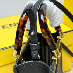 Fendi Handtasche Größe: 13*18*6,5 cm