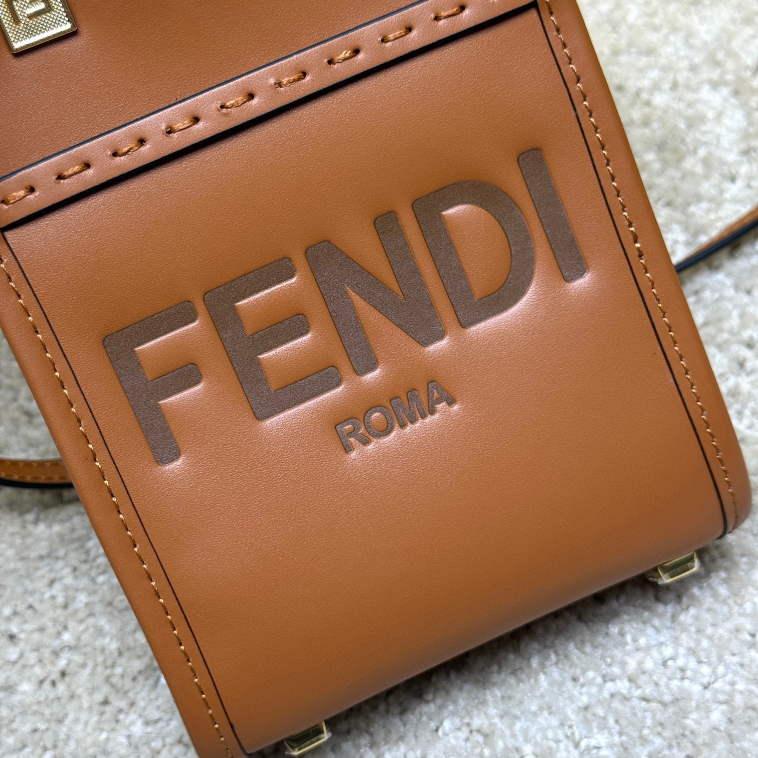 Fendi Handtasche Größe: 13*18*6,5 cm