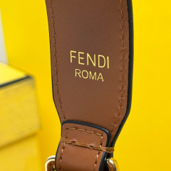 Beg baldi Fendi Saiz：11.5*10*18sm