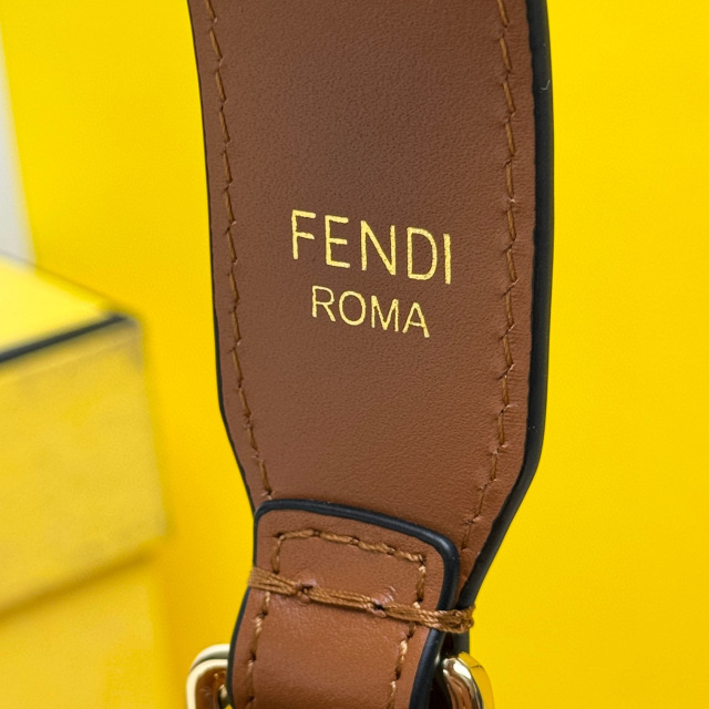 Beg baldi Fendi Saiz：11.5*10*18sm
