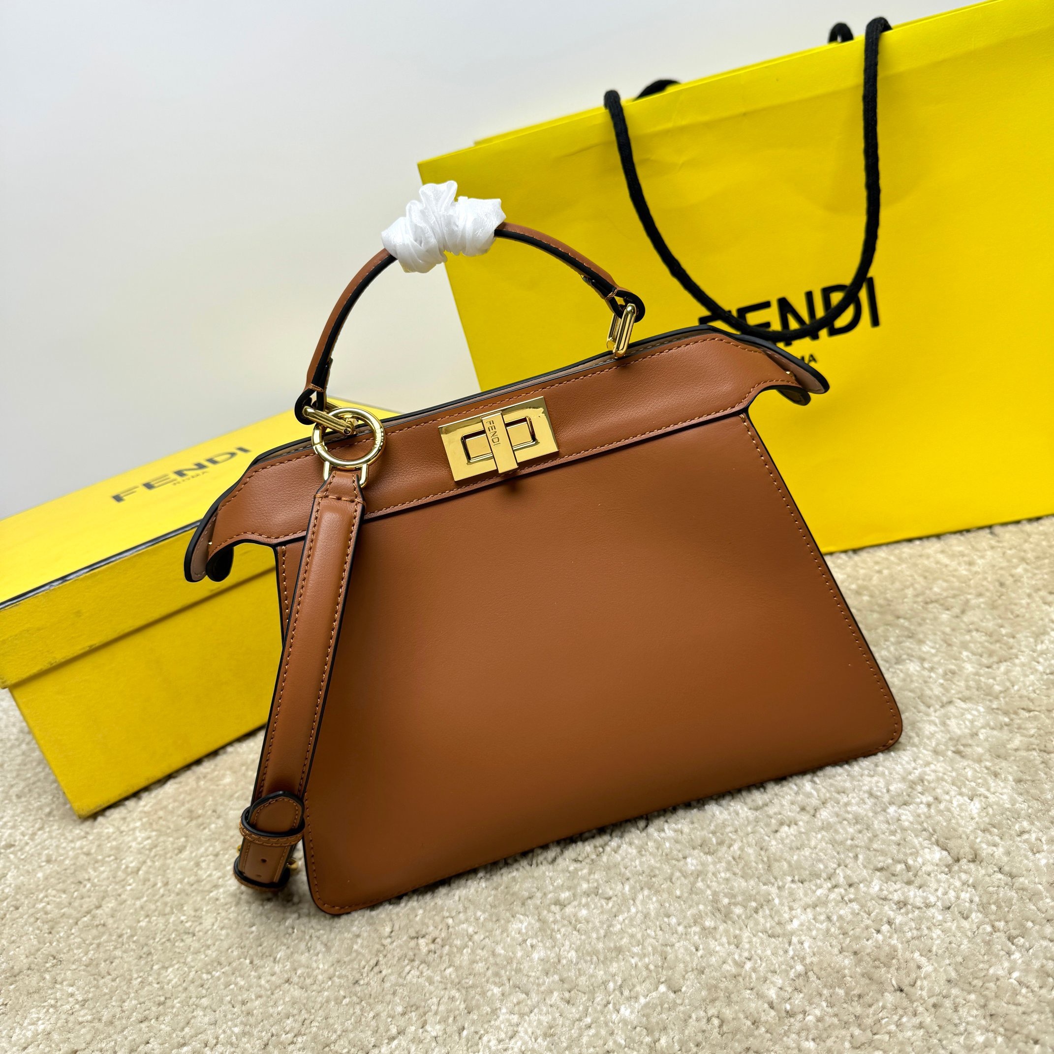 Fendi Handtasche Größe: 33*25*13cm