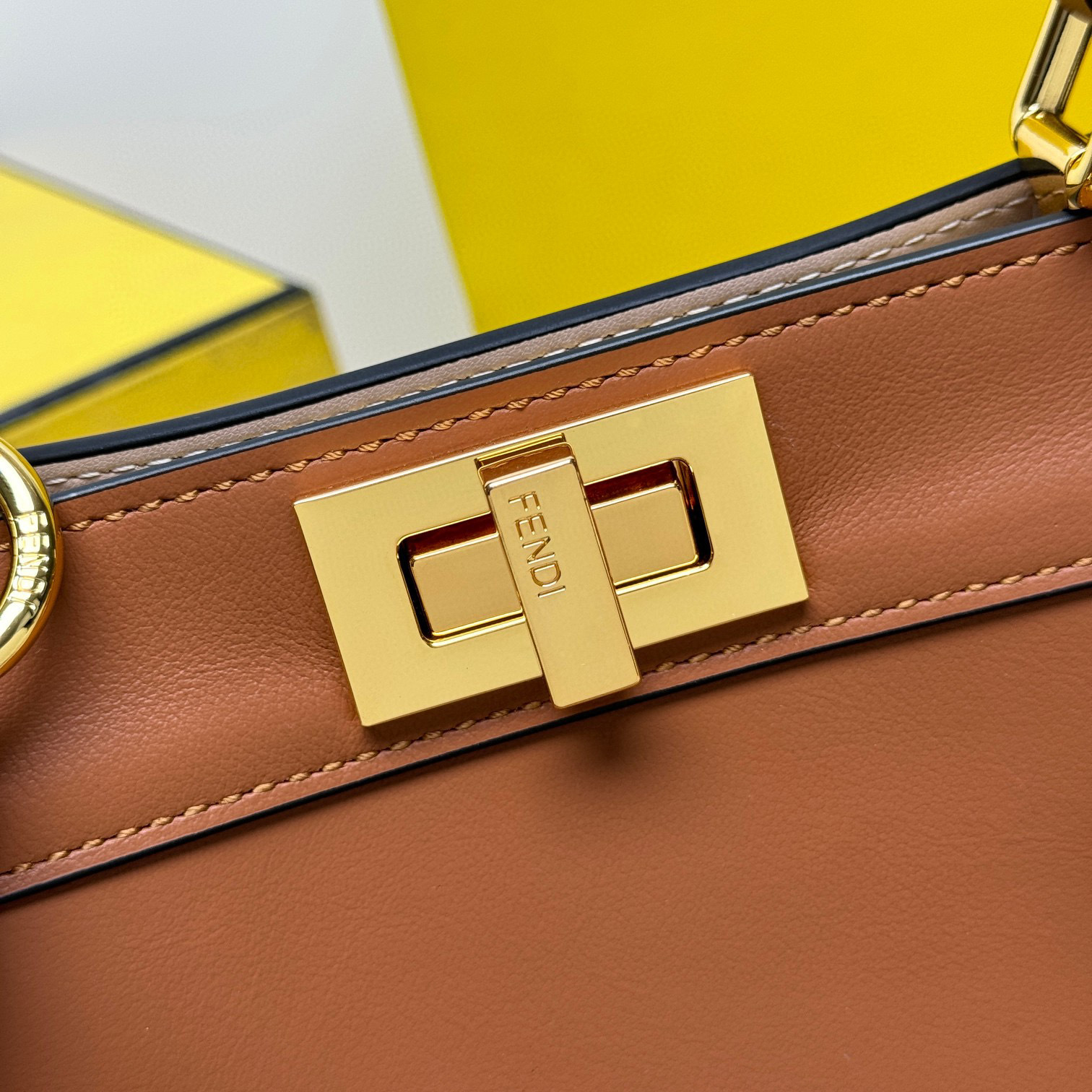 Fendi Handtasche Größe: 33*25*13cm