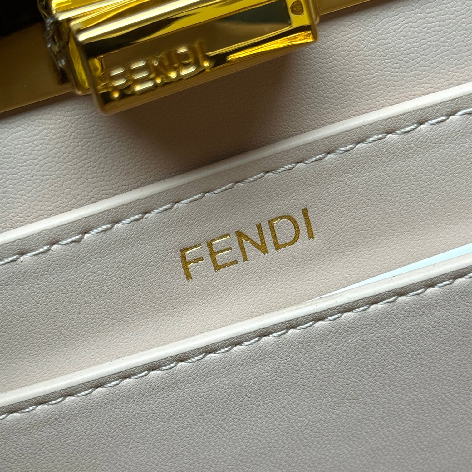 Fendi Handtasche Größe: 33*25*13cm