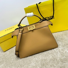 Borsa a mano Fendi Dimensioni: 33*25*13cm