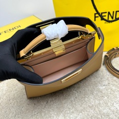 Borsa a mano Fendi Dimensioni: 33*25*13cm