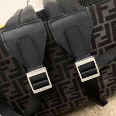 Borsa zaino Fendi Dimensioni: 41*31*19cm