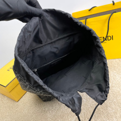 Borsa zaino Fendi Dimensioni: 41*31*19cm
