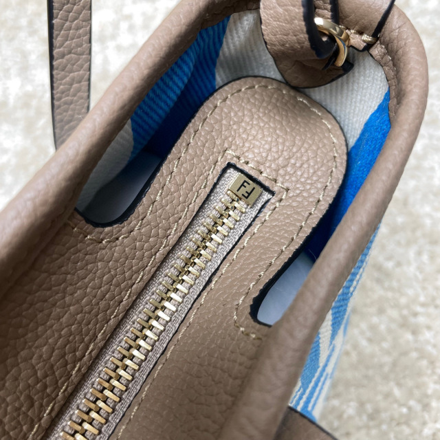Borsa della spesa Fendi Dimensioni: 23*19.5*15cm