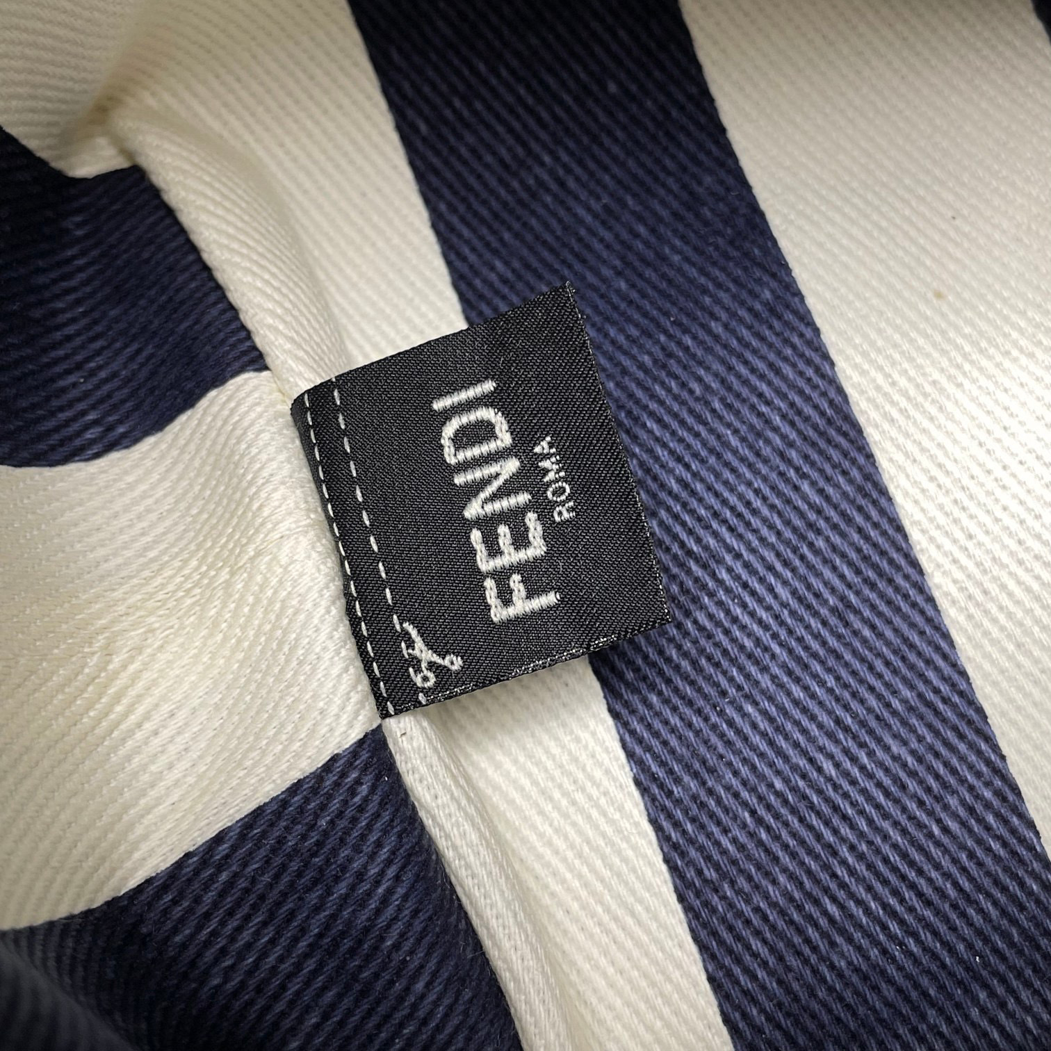 Borsa della spesa Fendi Dimensioni: 23*19.5*15cm