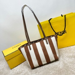 Fendi Einkaufstasche Größe: 35 x 19,5 x 32 cm