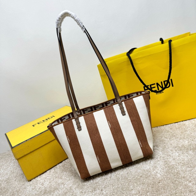 Fendi Einkaufstasche Größe: 35 x 19,5 x 32 cm