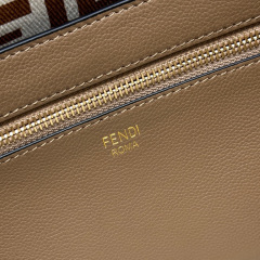 Fendi Einkaufstasche Größe: 35 x 19,5 x 32 cm