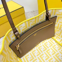 Fendi Einkaufstasche Größe: 35 x 19,5 x 32 cm