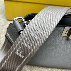 Borsa a mano Fendi Dimensioni: 23*14*6cm