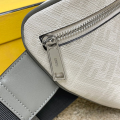 Borsa a tracolla Fendi Dimensioni: 35*20*8cm